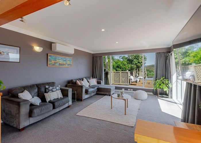  at 11 Acheron Road, Paremata, Porirua, Wellington