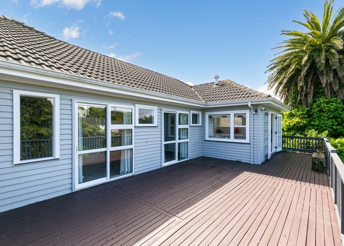  at 29 Ngatitoa Street, Tawa, Wellington