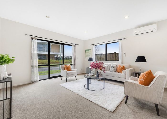  at 4 Helianthus Avenue, Flat Bush, Manukau City, Auckland