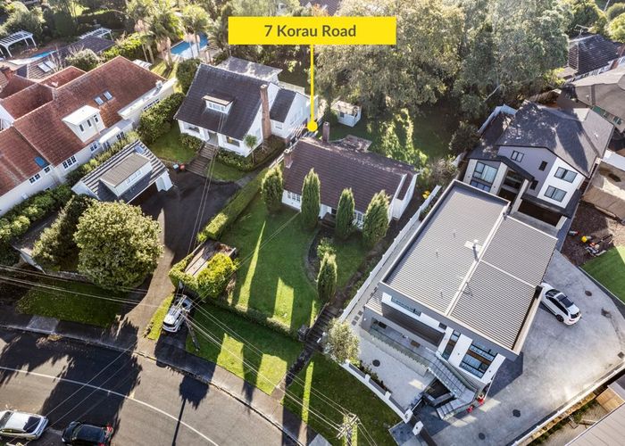  at 7 Korau Road, Greenlane, Auckland