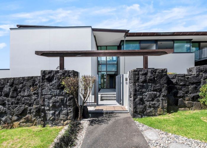  at 51 Pacific Parade, Army Bay, Whangaparaoa