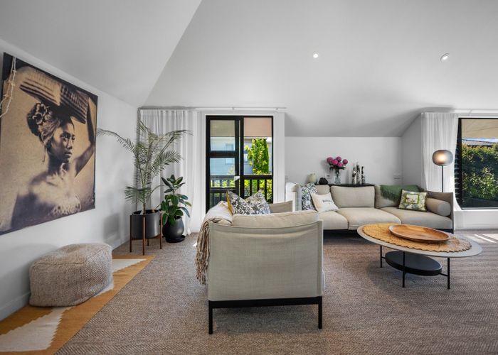  at 2/21 Hauraki Road, Hauraki, North Shore City, Auckland