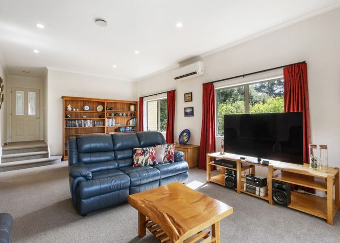  at 17 Woodridge Avenue, Northcross, Auckland