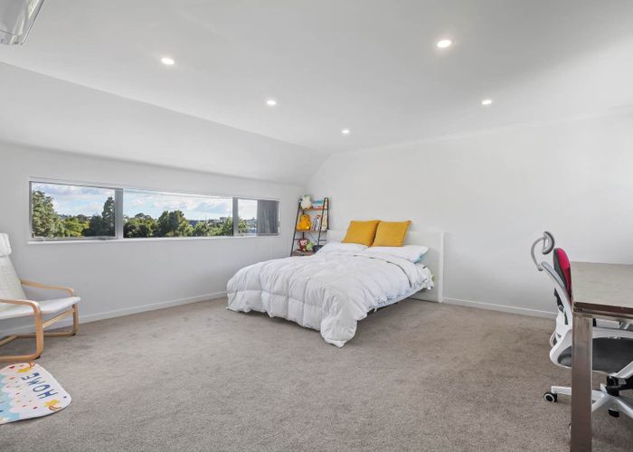  at 3/11 Celeste Place, Totara Vale, North Shore City, Auckland