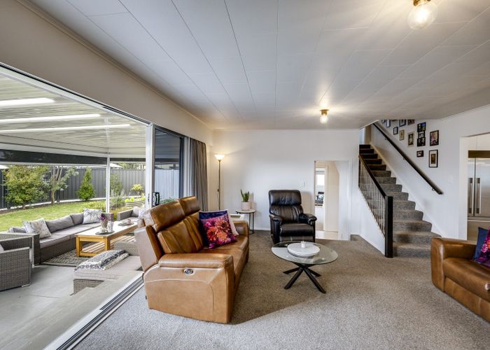  at 9 Lowther Place, Taradale, Napier