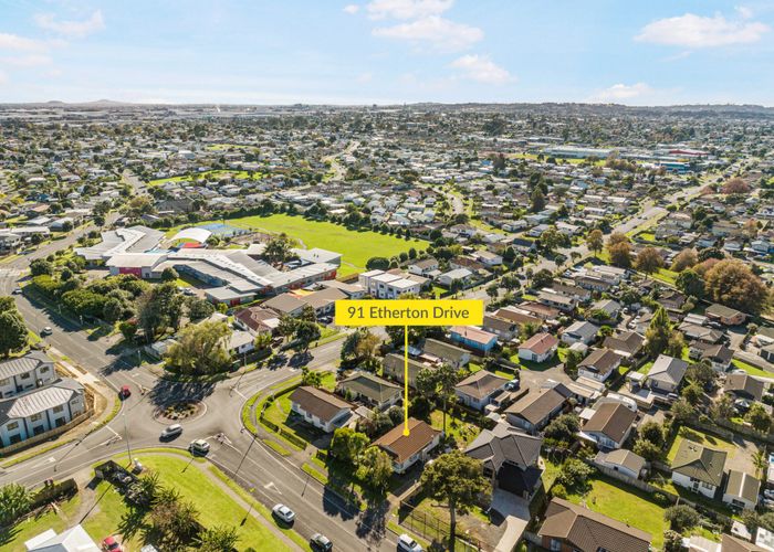  at 91 Etherton Drive, Weymouth, Auckland