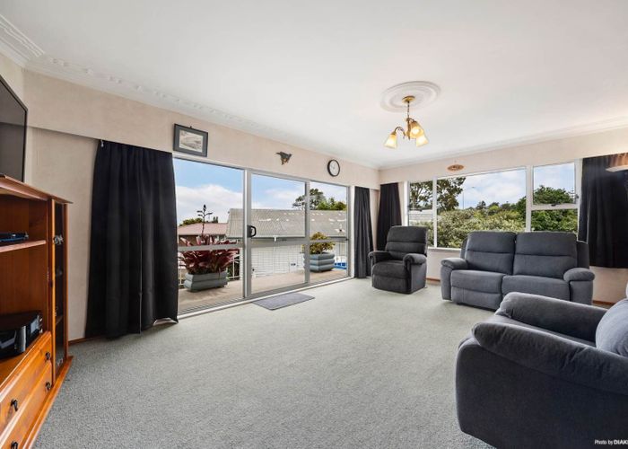  at 20 Lawrence Crescent, Hill Park, Manukau City, Auckland