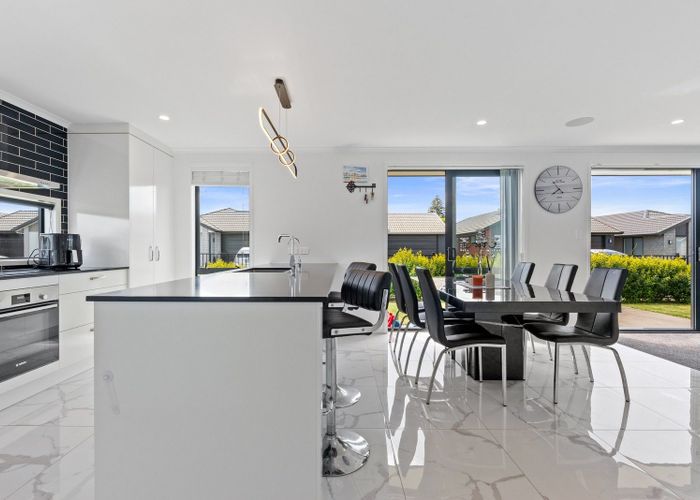  at 90 Hills View Drive, Papamoa, Tauranga, Bay Of Plenty