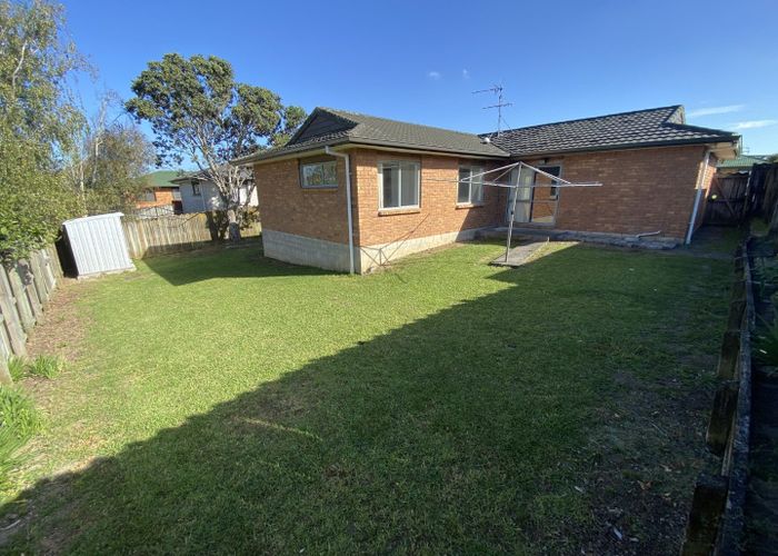  at 8 Farmdale Court, Flat Bush, Manukau City, Auckland