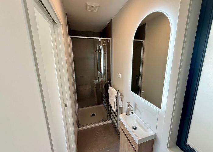  at 3/506 Glenfield Road, Bayview, North Shore City, Auckland