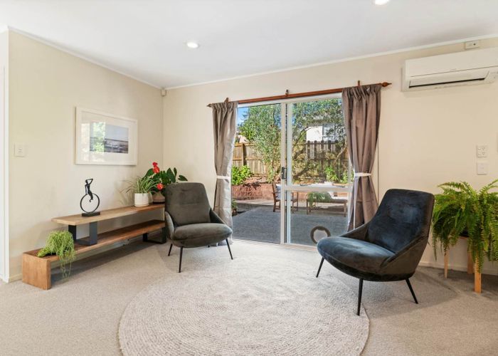  at 4 Bluebird Crescent, Unsworth Heights, Auckland