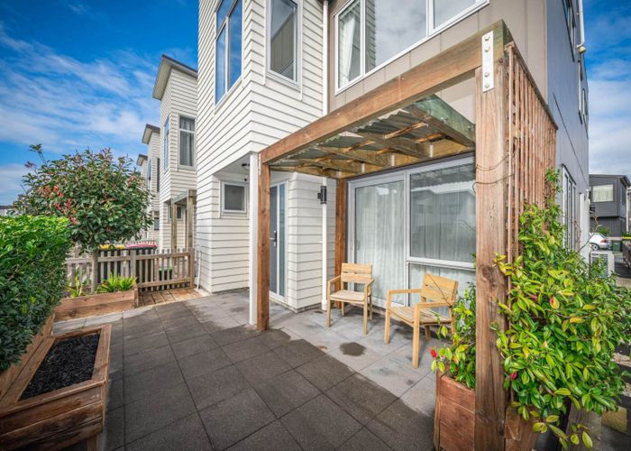  at 3 Tahingamanu Road, Hobsonville, Waitakere City, Auckland