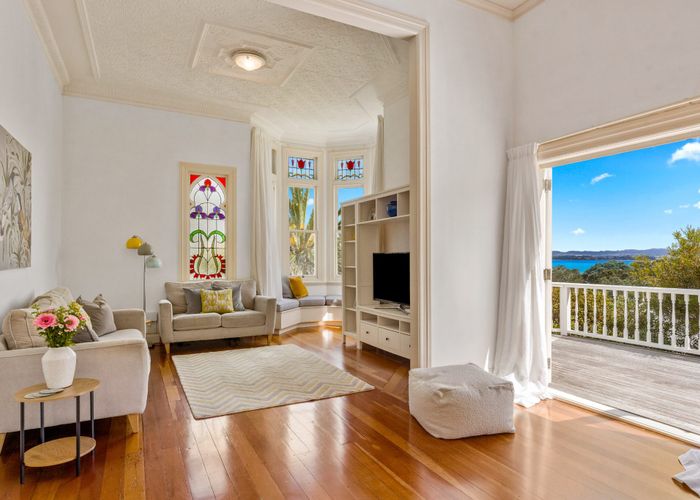  at 4 Hinemoa Terrace, Birkenhead, North Shore City, Auckland