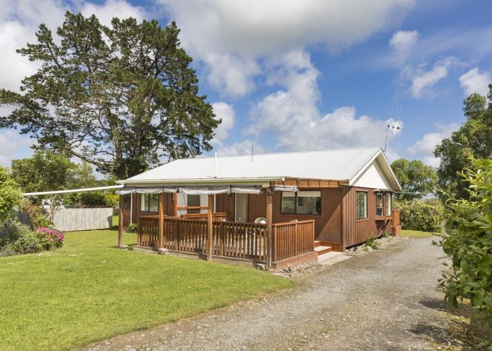  at 42 Rewarewa Street, Tokomaru, Palmerston North
