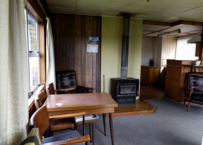  at 18 Riverview Road, Balclutha, Clutha, Otago