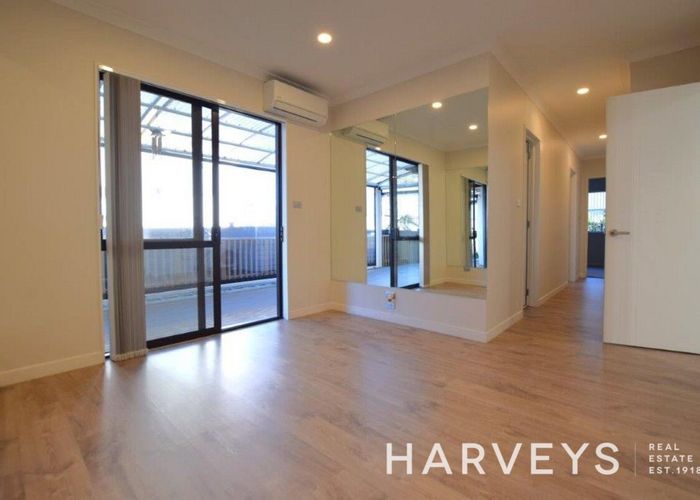  at 52A Mettam Drive, Swanson, Waitakere City, Auckland