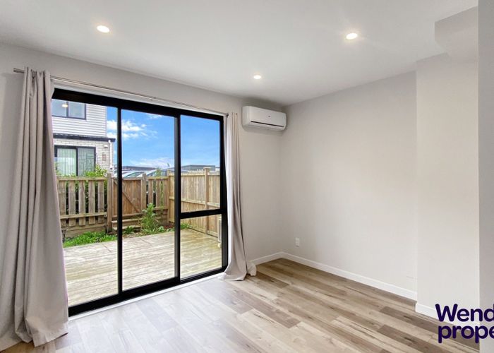  at 3/86 Fred Taylor Drive, Westgate, Waitakere City, Auckland
