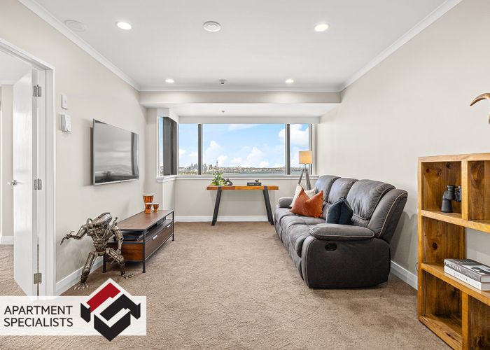  at 9 Byron Avenue, Takapuna, North Shore City, Auckland