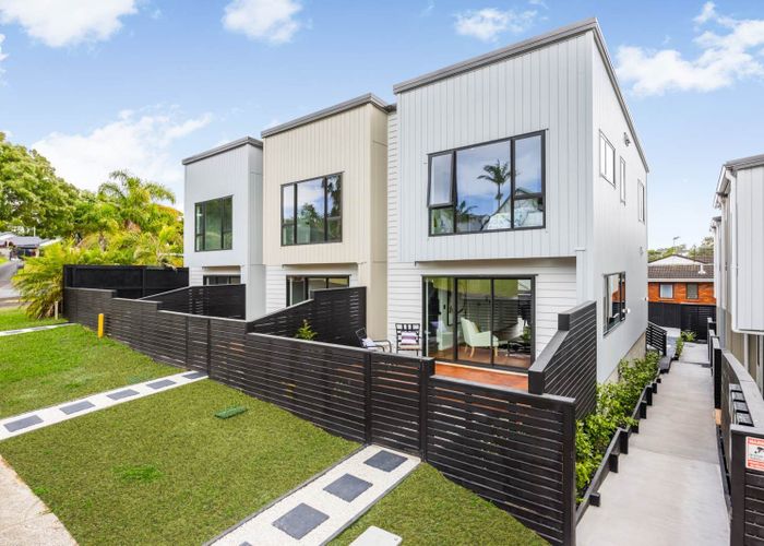  at Lot 1-7 / 1 Photinia Place, Botany Downs, Manukau City, Auckland