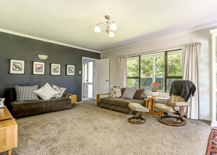  at 6 Chestnut Place, Pukete, Hamilton