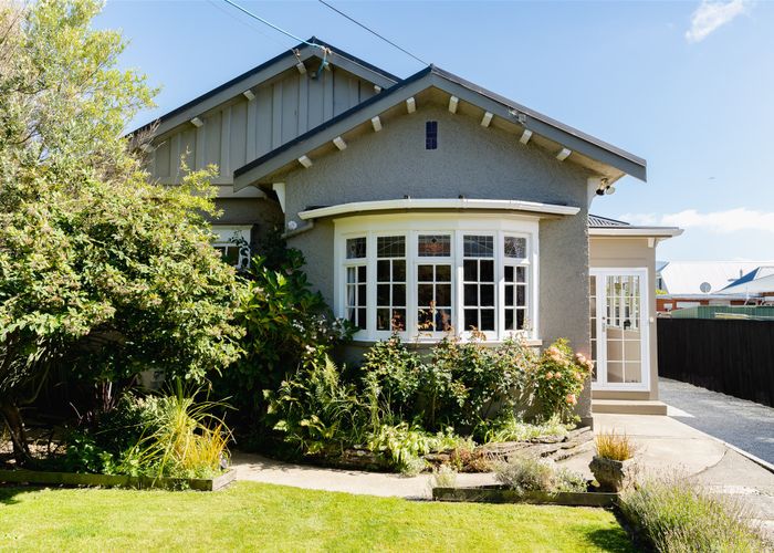 Free property data for 166 Victoria Road, Saint Clair, Dunedin homes