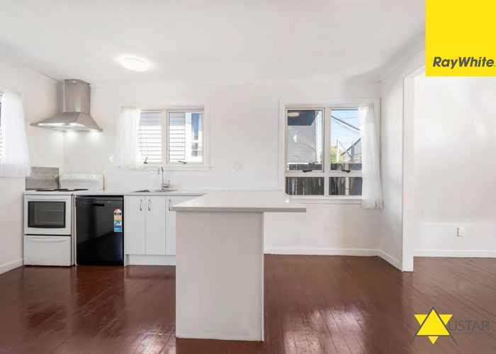  at 139 Rathgar Road, Henderson, Henderson, Waitakere City, Auckland
