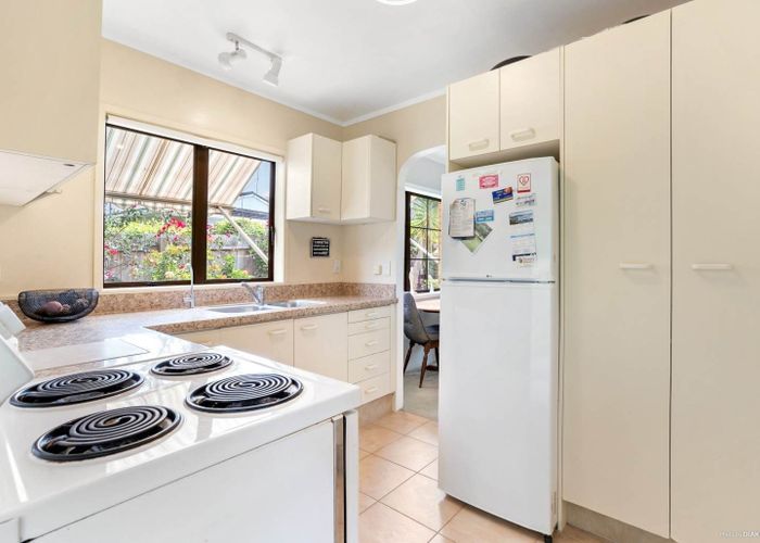  at 1/15 Micawber Place, Mellons Bay, Manukau City, Auckland