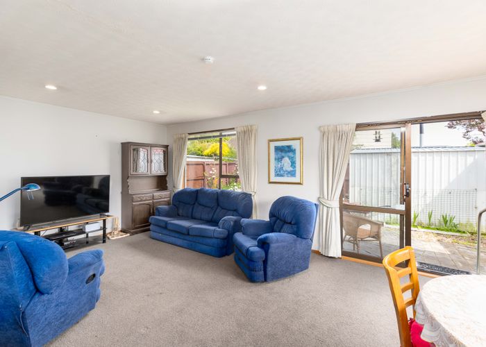  at 2/57 Waratah Street, Avondale, Christchurch