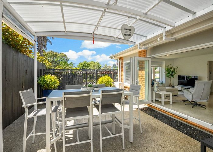  at 12 Kohanga Road, Mangere Bridge, Auckland