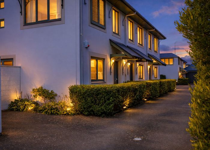  at 2/36 Champion Street, Edgeware, Christchurch City, Canterbury