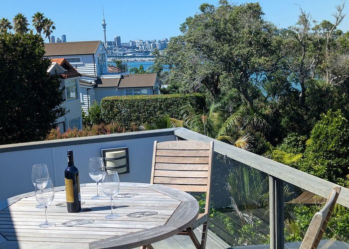  at 18 Tizard Road, Birkenhead, Auckland