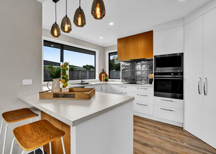  at 18D Virginia Place, Whalers Gate, New Plymouth