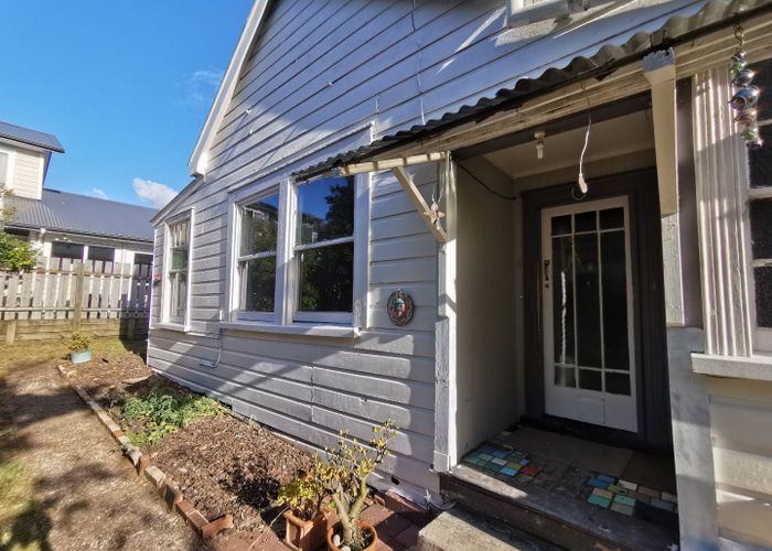  at 4 Stokes Road, Mount Eden, Auckland City, Auckland