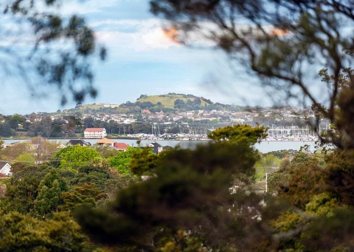  at 24A Seaview Avenue, Northcote Point, North Shore City, Auckland