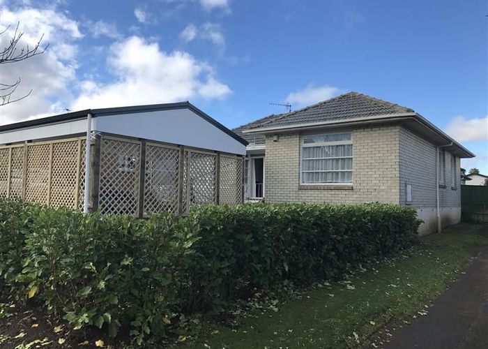  at 10 Carbine Road, Mount Wellington, Auckland