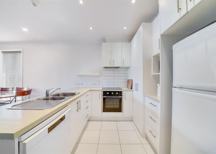  at 5A Puka Street, Onehunga, Auckland City, Auckland