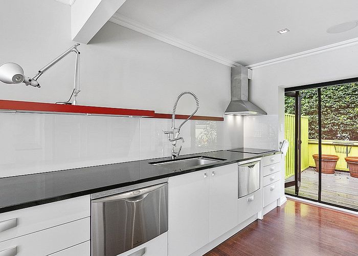  at 5/23 Waiatarua Road, Remuera, Auckland