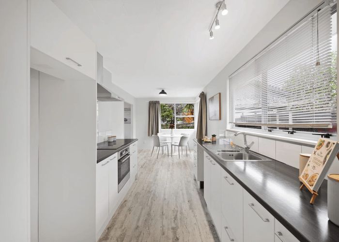  at 1 Benmore Place, Manurewa, Auckland