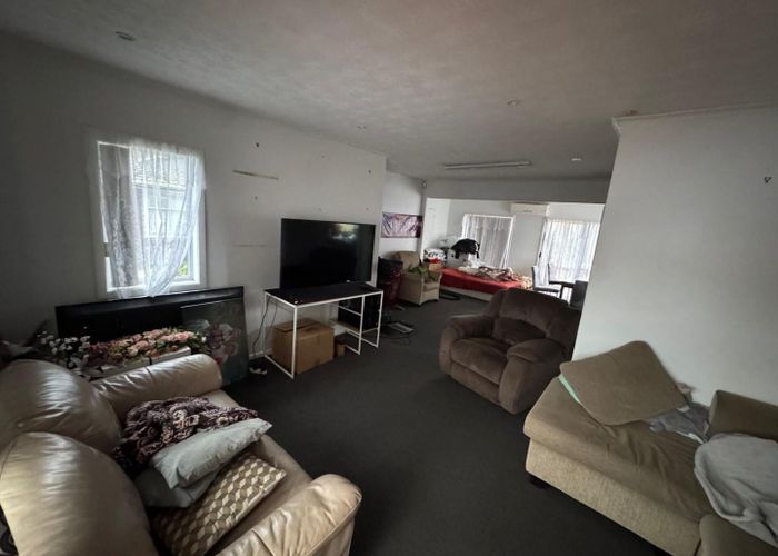  at 12 Metcalfe Road, Ranui, Waitakere City, Auckland