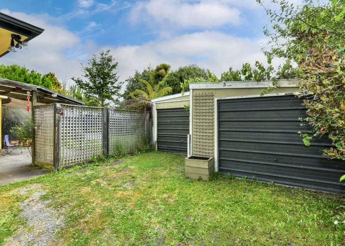  at 9 Moyna Avenue, Dallington, Christchurch
