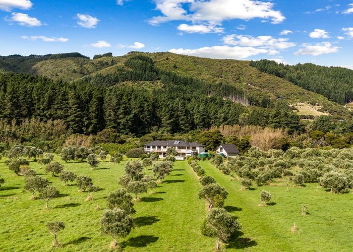  at 1276 Coast Road, Wainuiomata, Lower Hutt, Wellington