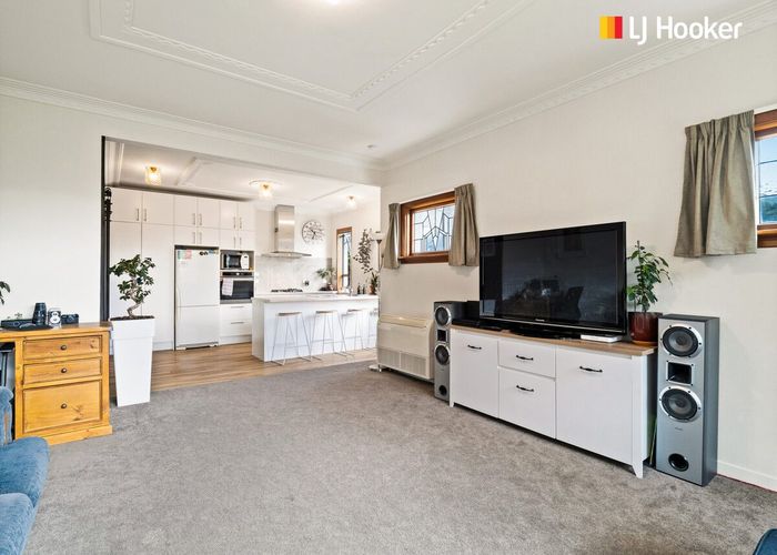 at 18 District Road, Roseneath, Dunedin