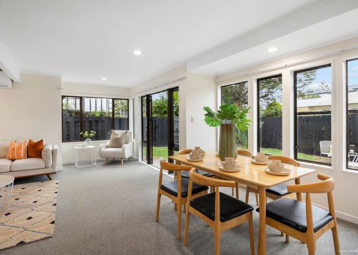  at 3/15 Swanson Road, Henderson, Waitakere City, Auckland