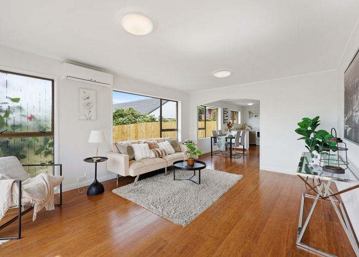  at 2/39 Rapallo Place, Farm Cove, Manukau City, Auckland
