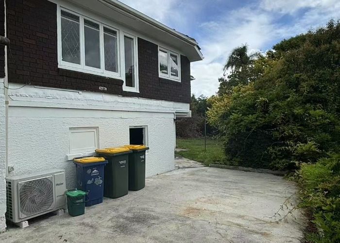 at 10 Seaview Road, Milford, Auckland
