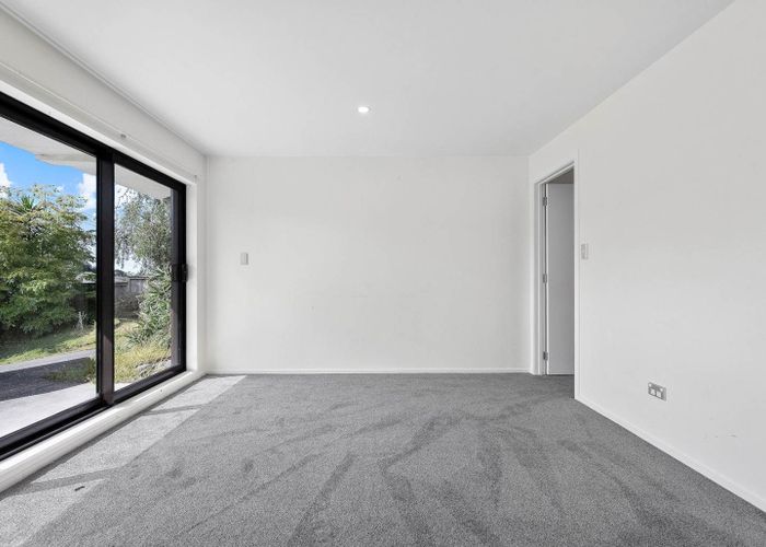  at Downstair/38 Makora Road, Massey, Waitakere City, Auckland