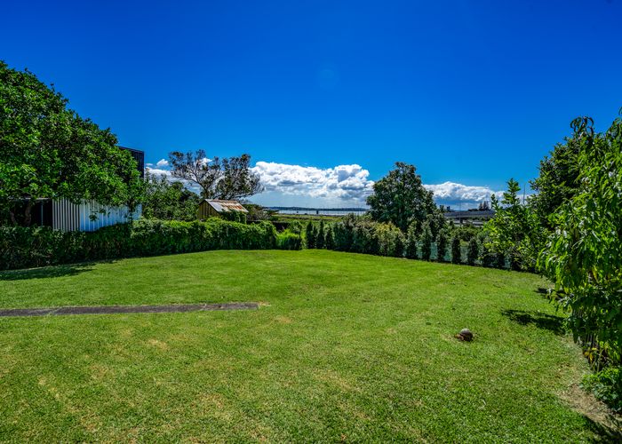  at 41 Waterbank Crescent, Waterview, Auckland