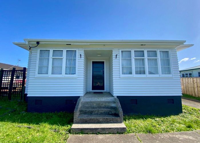  at 218 Shirley Road, Papatoetoe, Manukau City, Auckland