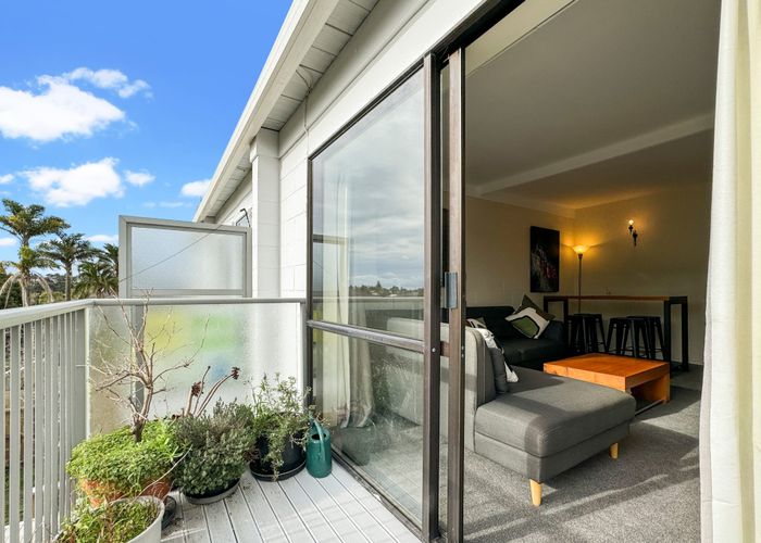  at 3/12 Cruickshank Crescent, Meadowbank, Auckland