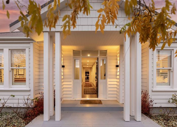  at 21 Garden Road, Merivale, Christchurch